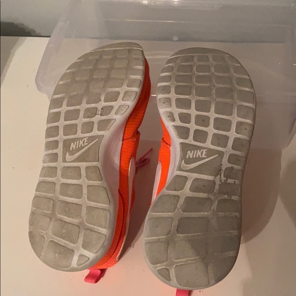 Pink Roshe Run - Picture 3 of 4